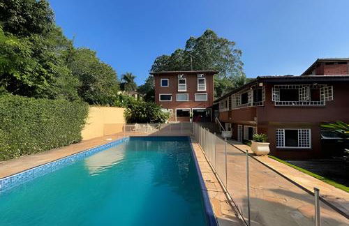 Casa Espaçosa e Tranquila - Granja Viana - Foto 22