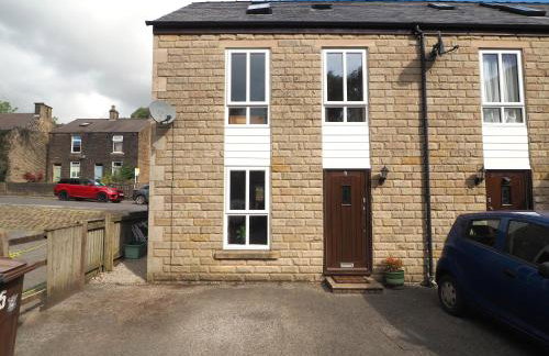 The Old Coach House Peak DistrIct Near Edale Castleton Buxton pet friendly Walkers welcome - Foto 1