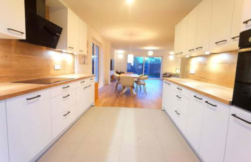 Modernes Neubauhaus ca 200 qm Nähe vom Flughafen - Foto 3