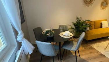 Le Sunny-hyper centre -proche gare - Paisible -WIFI HD -NETFLIX-Idéal couple business et famille - Foto 4