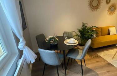 Le Sunny-hyper centre -proche gare - Paisible -WIFI HD -NETFLIX-Idéal couple business et famille - Foto 4