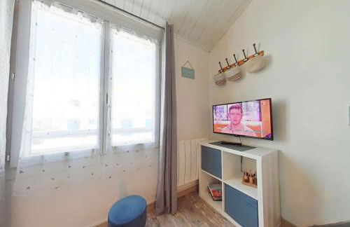 Studio Mezzanine Lumineux avec Wifi, Idéalement Situé, 4 Couchages, à 250m de la Plage et du Port - FR-1-224B-99 - Foto 11