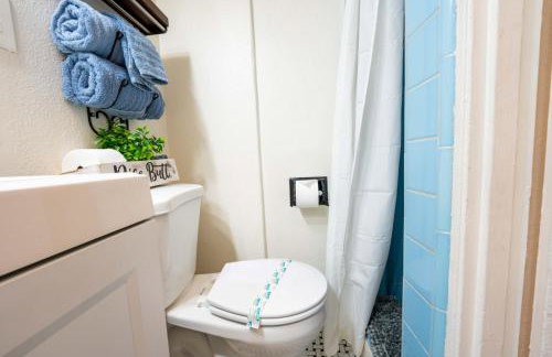 Bloom and Relax Historic 1BR in Downtown - Foto 50