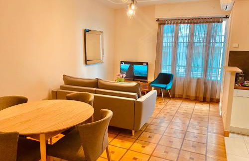 City center cute flat with sea view one bedroom - Photo 2