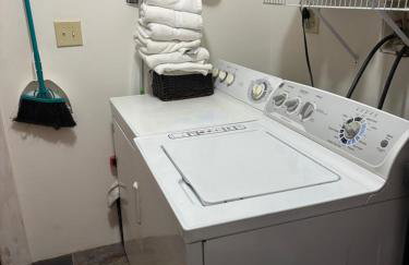 "Madison Manor I" by the River, Hot Tub, Downtown - Foto 24