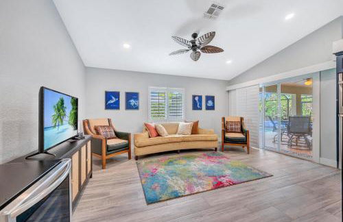 Modern Luxury Retreat in Naples - Photo 54