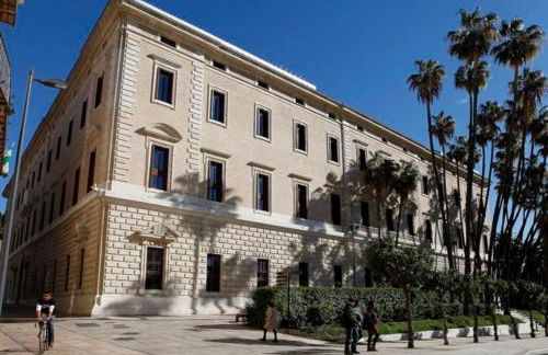 Charming apartment on the beach - Pool and parking - Photo 39