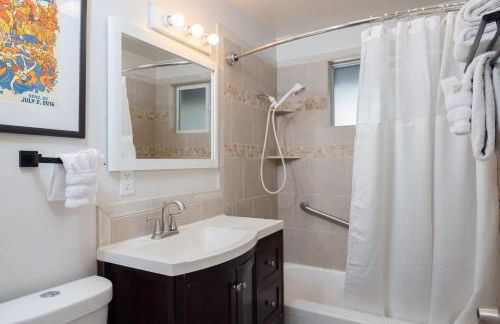 10min to Downtown Bend - Chic 2BDR - Photo 8