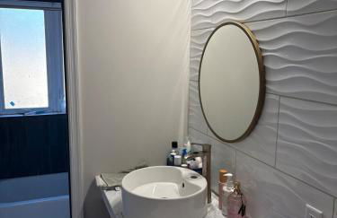 The Coastal Court Circle Apartment Sports Beach and Shopping - Foto 15