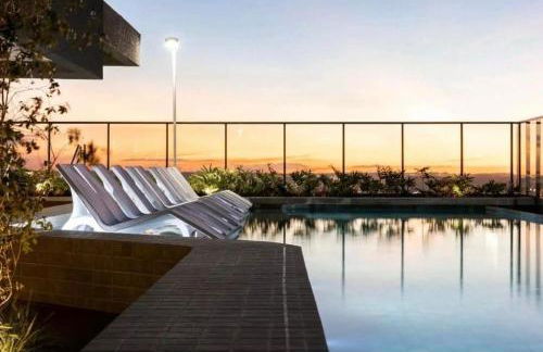 Lindo flat em prédio luxuoso - Excelente localização - Foto 33