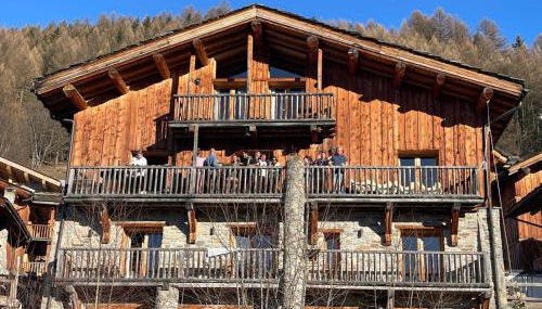 NEW Luxury Chalet Sapins - PRIVATE POOL- Mountains VIEW - Family & Comfort - SPECIAL LAUNCH OFFER - Foto 2