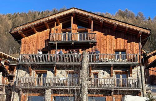 NEW Luxury Chalet Sapins - PRIVATE POOL- Mountains VIEW - Family & Comfort - SPECIAL LAUNCH OFFER - Foto 2