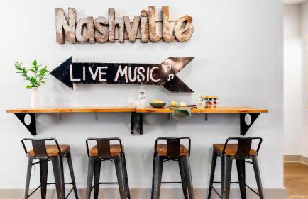 Waverly by Avantstay Nashville-inspired Townhome w/ Luxury Kitchen, Pool Table - Foto 21