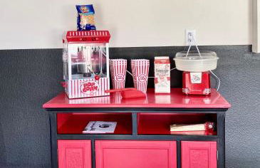 Marvelous Villa, South facing pool and hot tub, themed bedrooms near Disney - Foto 13