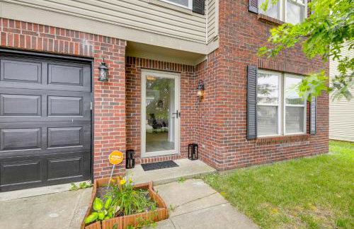 Camby Home with 3 Living Areas and Community Pool! - Foto 17