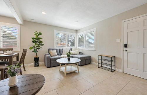 2 Homes in 1 Sleeps 18 10 Min to Zoo and Beach - Foto 11