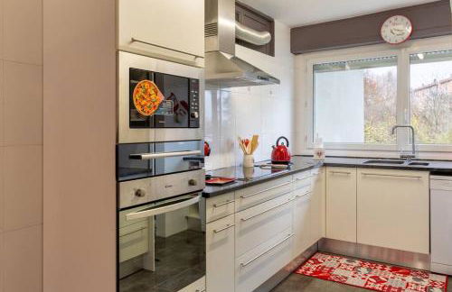 Superbe appartement spacieux avec parking gratuit - Foto 7