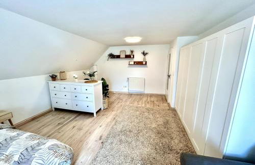 Wunderschöne moderne Wohnung mit Balkon - Foto 7