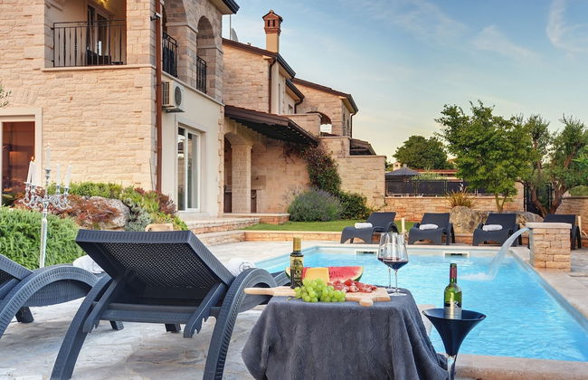 Beautiful Villa With Garden, Private Heated Pool, Whirlpool, Sauna, Near Rovinj - Foto 22