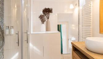 Duplex Jardin Privé et Vue sur le Vieux-Lyon - Foto 5, towels, Shower