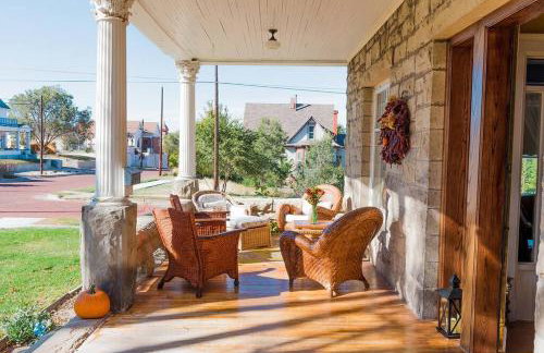 Maple House Large Vacation Home, Sleeps 7 Pet Friendly Great Location - Foto 4