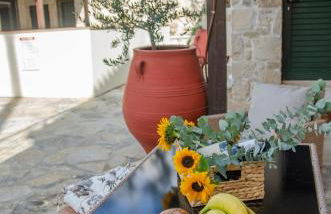 Pyrgou Villa with Shared Swimming pool - Foto 6