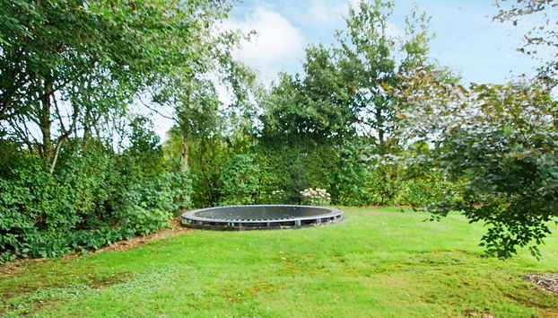 Bañera de hidromasaje al aire libre