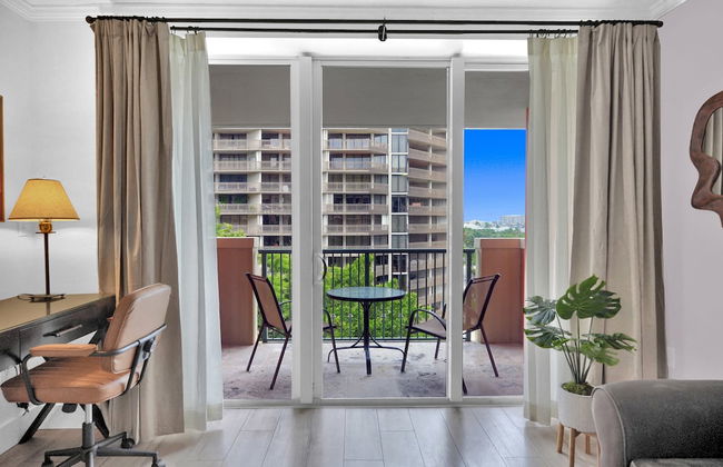 Serene Cozy Retreat with Balcony - Foto 24