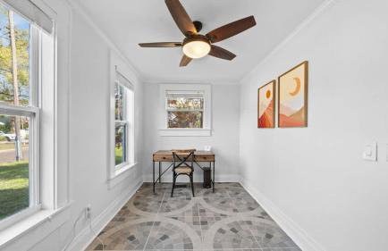 Spacious Modern Farmhouse w/ Private Patio & BBQ! - Foto 30