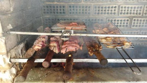 Diversão, churrasco e piscina - Praia de Ipitanga - Foto 2