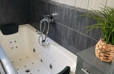 Maison chaleureuse 4 chambres avec jardin - Proche Paris - ARENA Paris Nord Villepinte - Parc des expositions - Aéroport CDG - Disney - Astérix - Foto 18