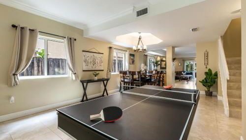 Salty Fox 5BD Oasis w Spa, Beach & Downtown - Foto 5