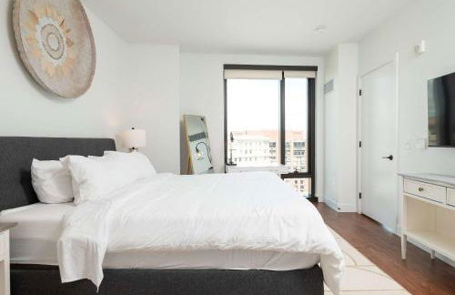 Back-Bay Lux Central 2BR Condo with Rooftop and Parking - Foto 31