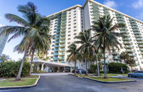 Sunny Isles Ocean Reserve Condo Apartments - Foto 13