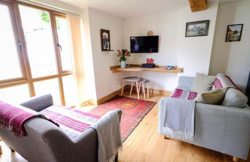 Rhyd Y Geifr, Cosy Barn Conversion in Maerdy - Photo 19