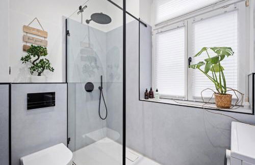 EDLER WOHNRAUM Luxuriöses Stadtstudio mit Balkon, Kaffeevollautomat & Klima - Foto 26