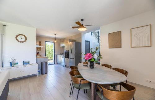 VILLA BAIA 4-5 pers - 2mn plages - Kids Friendly - Clim - Piscine - Foto 12