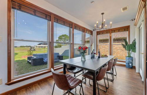 Golf-Side Luxe Escape Sleeps 13 Hot Tub & Theater - Foto 7