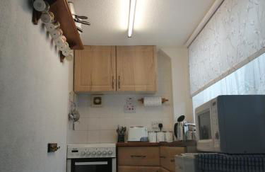 2 Rhys Terrace - Photo 4