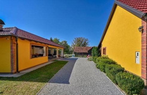 2 Bedroom Cozy Home In Gornja Ploscica - Foto 13