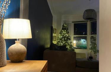 The Clock Tower Apartment - Spacious, Modern, 2 Bedroom Apartment , Southsea with Free parking - sleeps 4 - Photo 33