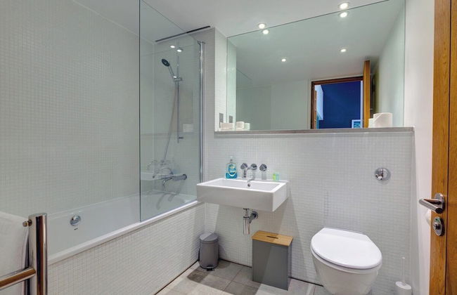 5 Brewhouse by Pureserviced - Photo 9