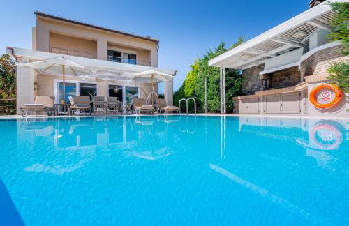 Villa Penelope with Private Heated Pool - Photo 23
