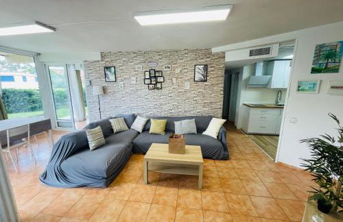 Piso delante de la playa La Pineda con 2 habitaciones - Foto 12