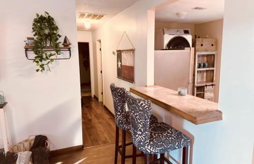 Lake View, Sleeps 8, HotTub, Firepit, Pet Friendly! - Foto 12