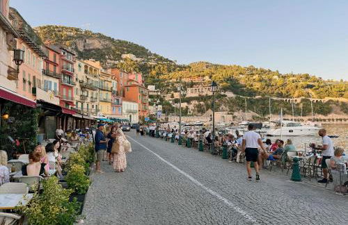 Luxury Family 2BR - Prime Location, Walk to Beach & Shopping, Sunny Balcony - By Totolulu Cannes Hoche - Foto 44