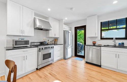 Sunny 4BR Getaway Pool & Private Guest Suite - Foto 22