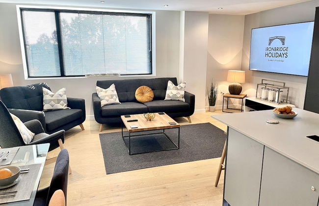 Apartment Twelve - Photo 21