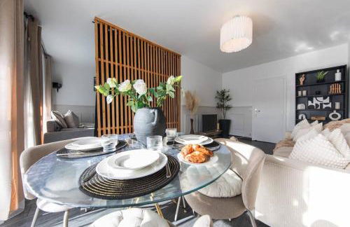 CineHome - 5 min Tours centre-Parking/Tram au pied - Photo 2