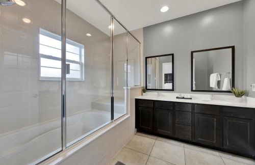 Beautiful 3 Bedroom Villa with Private Hot Tub, 10 mins to Disney! - Foto 25